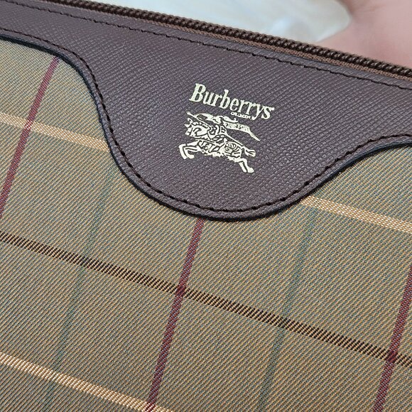 Burberry Nova Check Plaid Pattern Clutch - Picture 3 of 16
